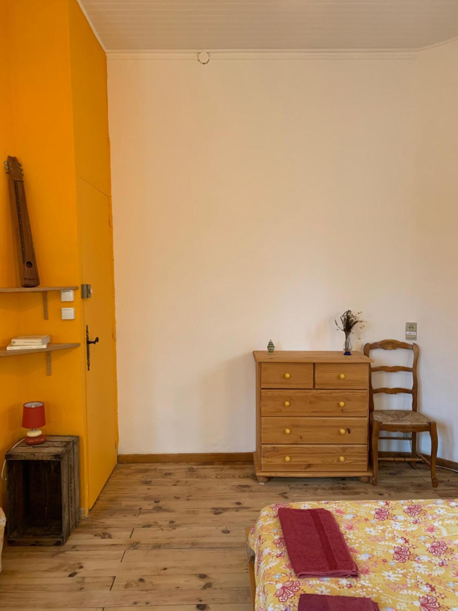 Les Favouilles - Gite & Chambres D Hotes Dauphin Room photo