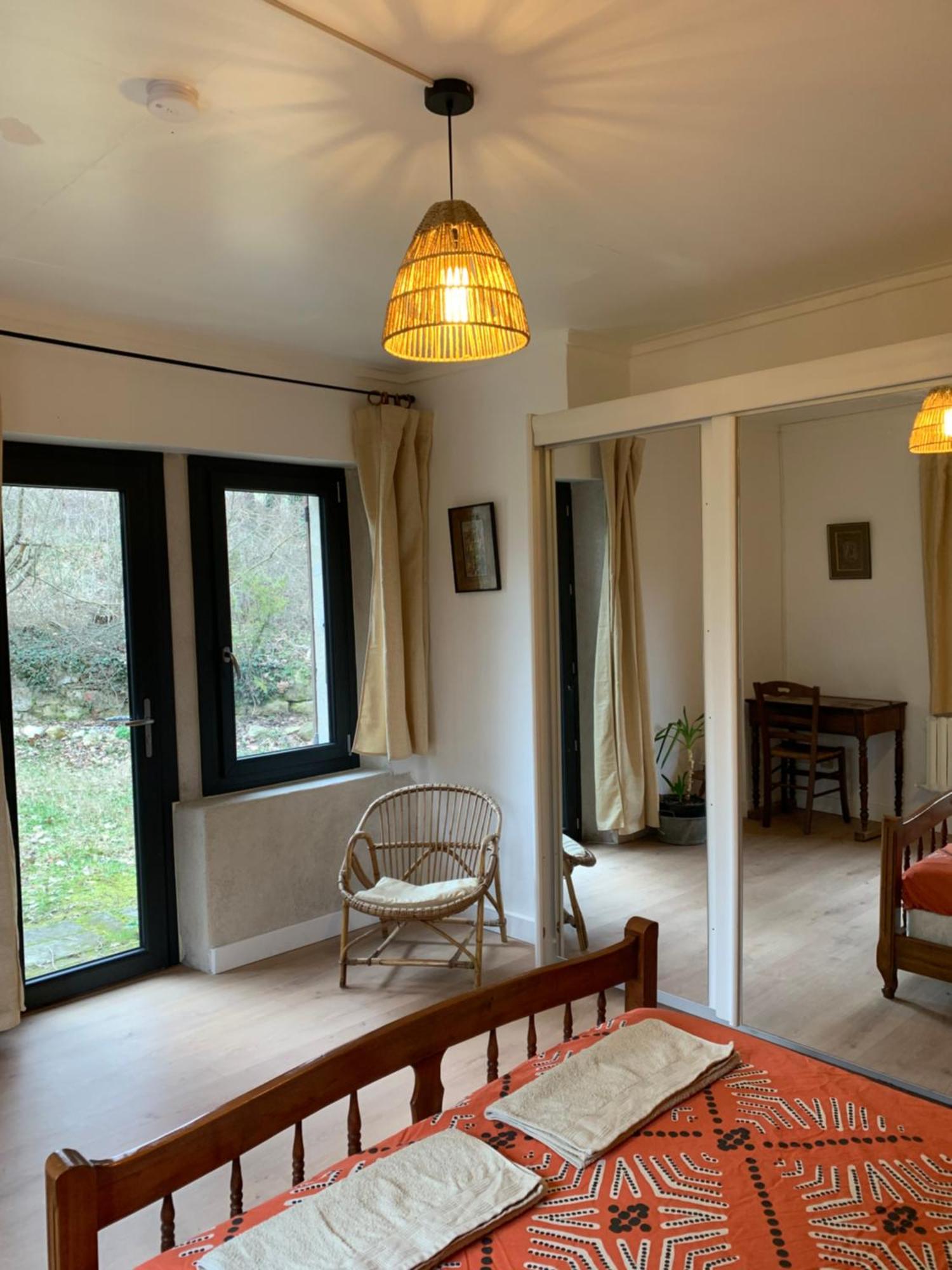 Les Favouilles - Gite & Chambres D Hotes Dauphin Exterior photo
